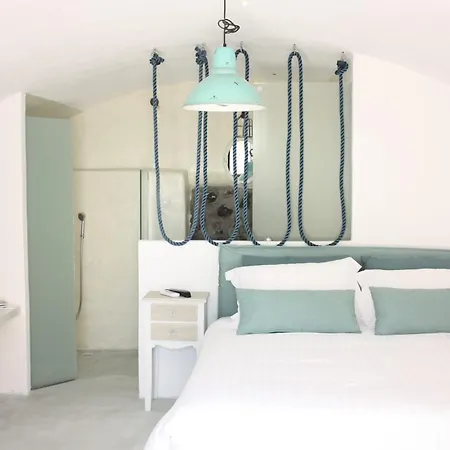 Lovely Santorini 1 Bedroom Cave Studio Gajeel With Spacious Terrace ヴィラ Pýrgos